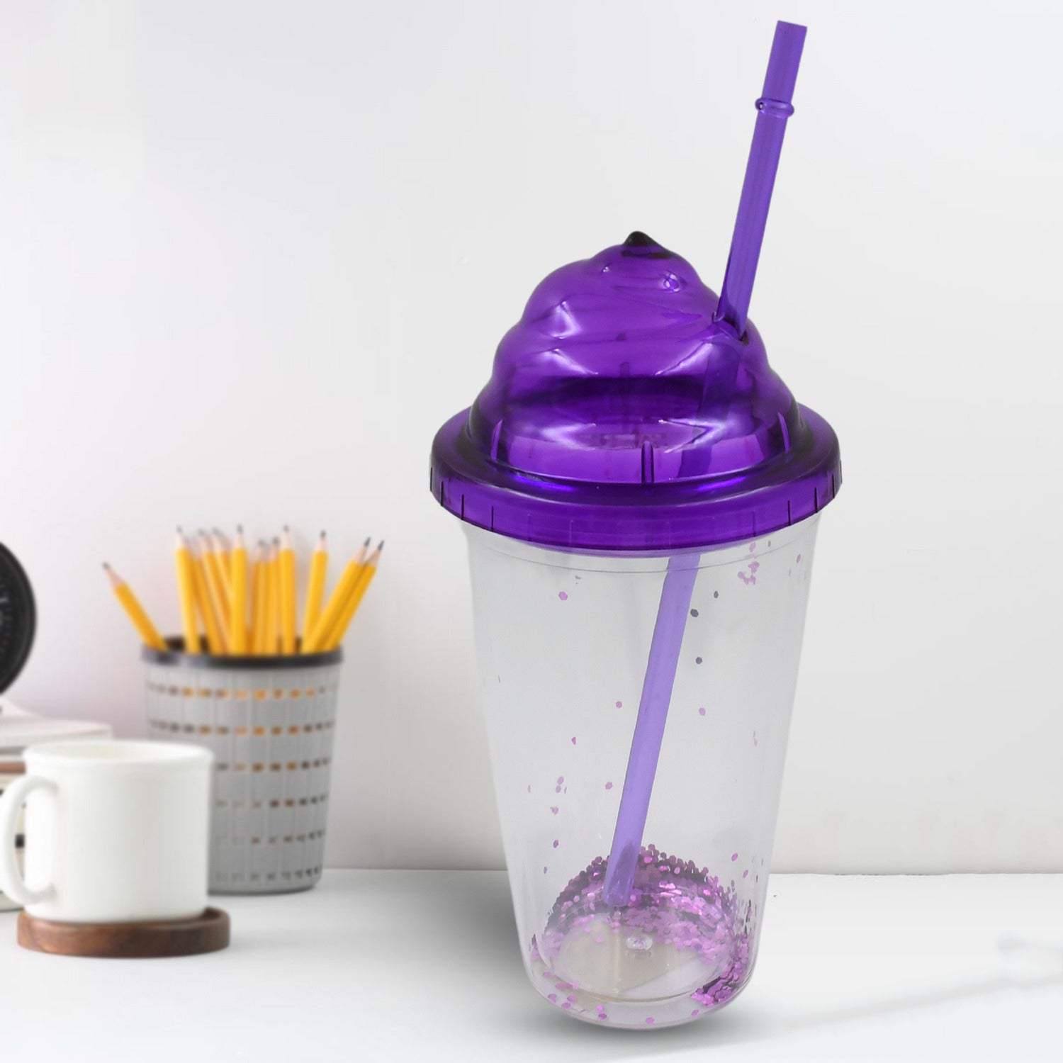Wukusy reusable plastic cold drink tumbler with lid, straw, double-wall insulation, for tea, coffee, and cold beverages, mix colors.