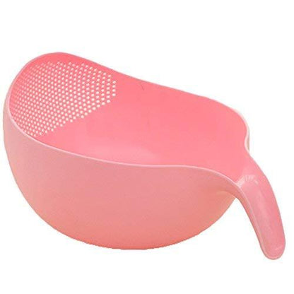 Wukusy rice bowl with thick drain basket and handle, ideal for rinsing and draining rice in a home kitchen setting.