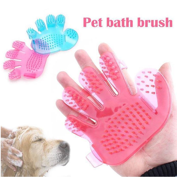 Wukusy rubber pet grooming glove with massaging bristles for easy pet cleaning and fur removal.