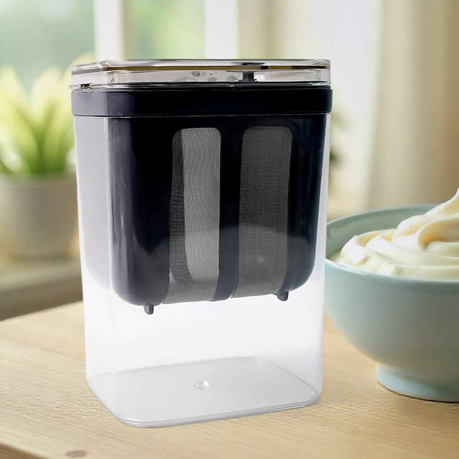 Wukusy 2-in-1 multifunctional yogurt strainer with 1100ml storage container, ideal for home kitchen use.
