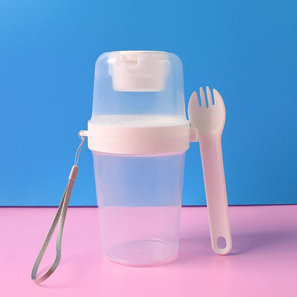 Wukusy 2-piece salad cup lunch container with dressing storage and reusable fork, ideal for home and kitchen meal prep.