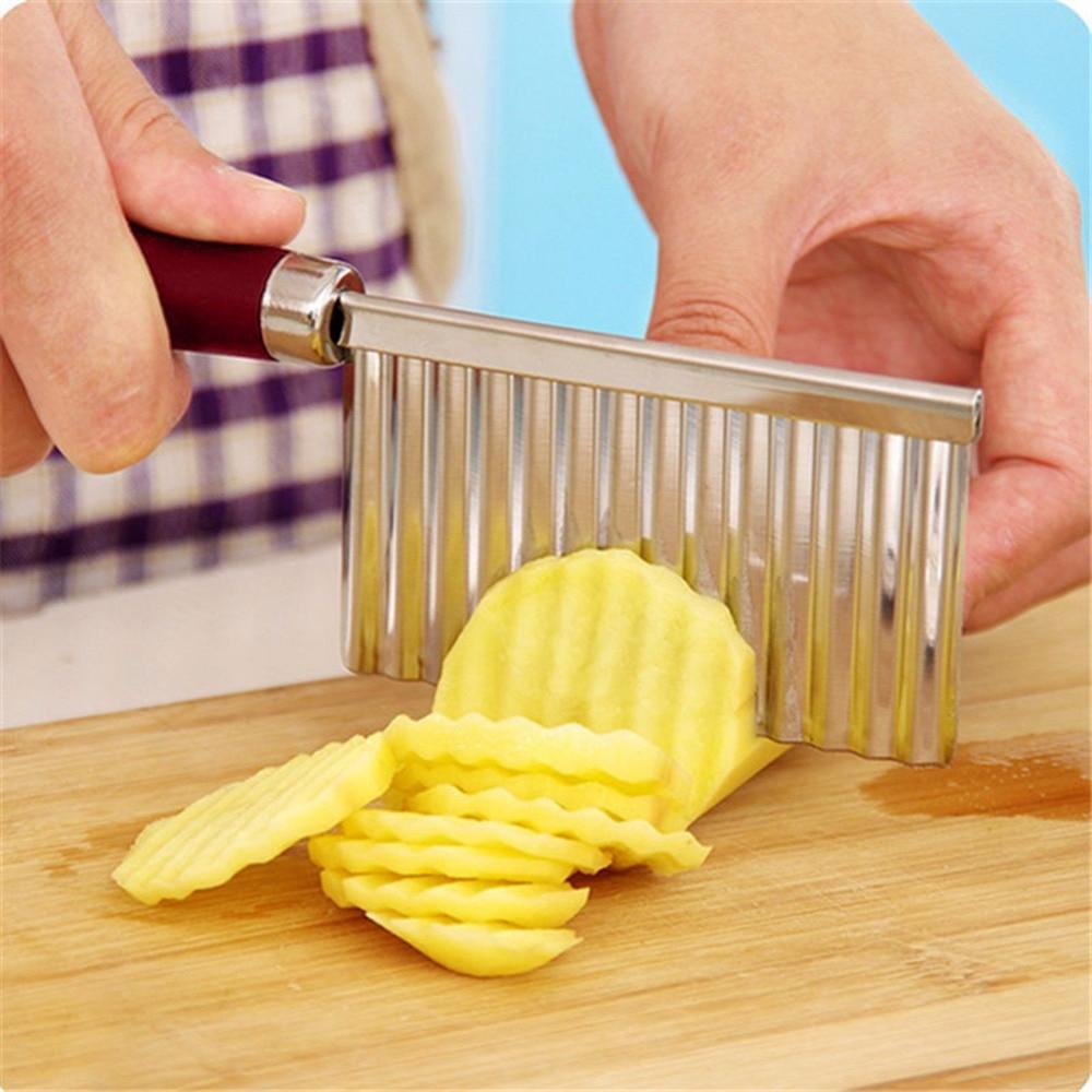 Wukusy stainless steel vegetable salad chopping knife with crinkle cutters for home kitchen use.