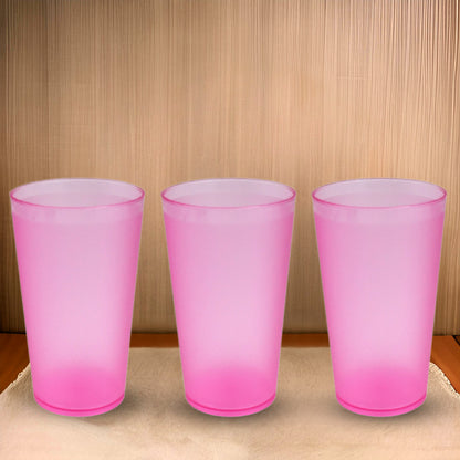 Six large Wukusy plastic glasses, 300ml each, used for drinking water and beverages in home, kitchen, and office settings.