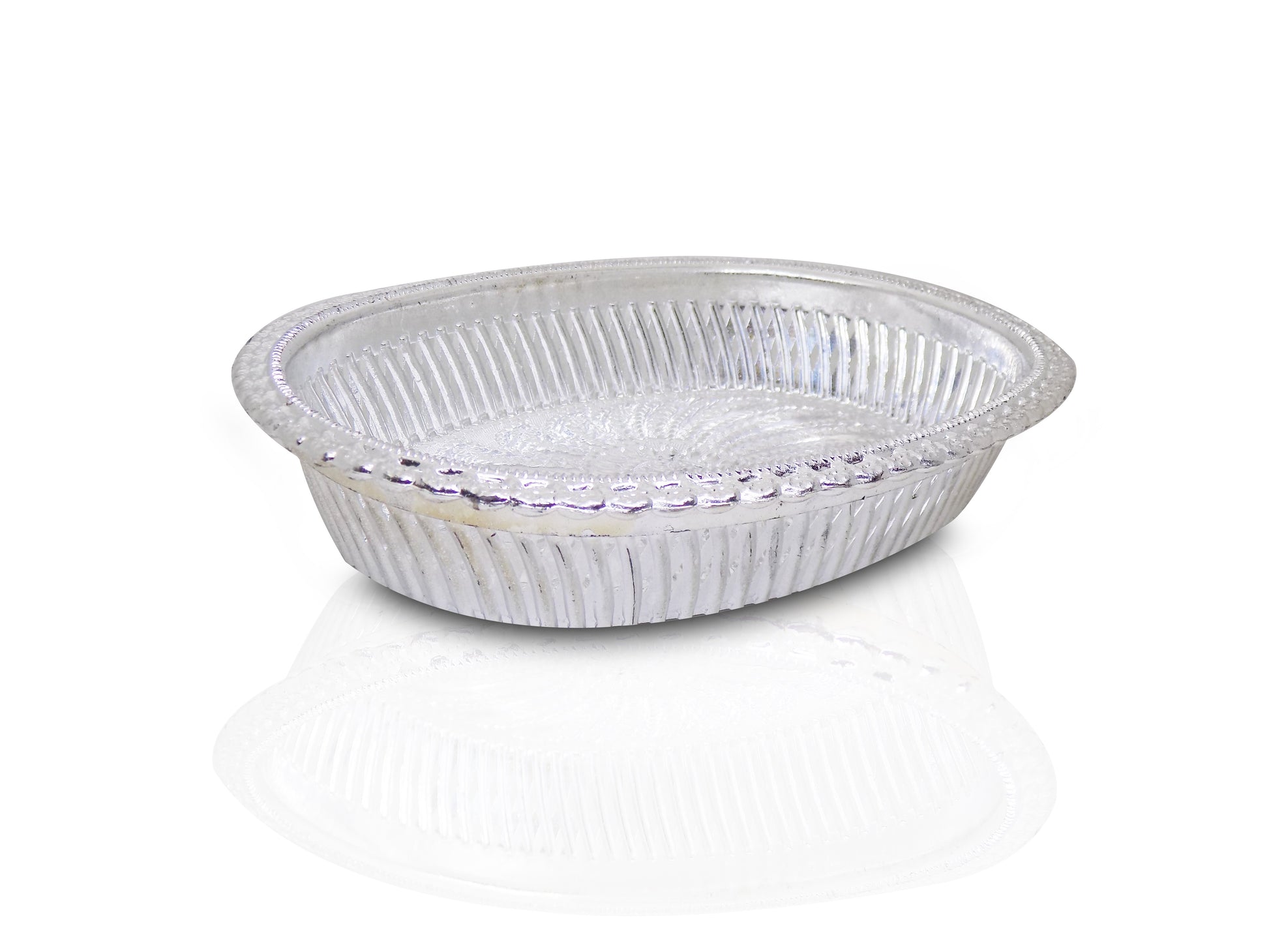 Silver oval gift tray with royal design, perfect for home and kitchen use, by Wukusy.