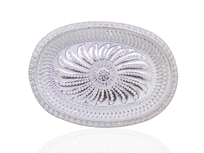 Oval silver gift tray with royal design, perfect for home and kitchen use, by Wukusy.