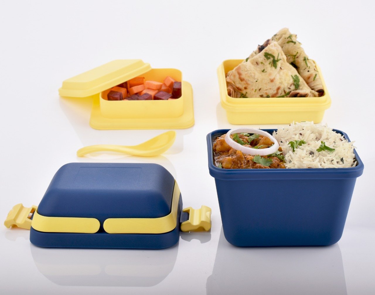 Wukusy airtight lunch box with handle and push lock, portable food container for home and kitchen use.