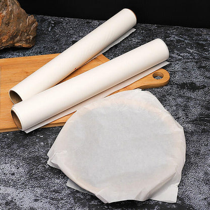 Wukusy non-stick microwave and oven-proof baking paper for easy baking and food preparation in kitchen settings.