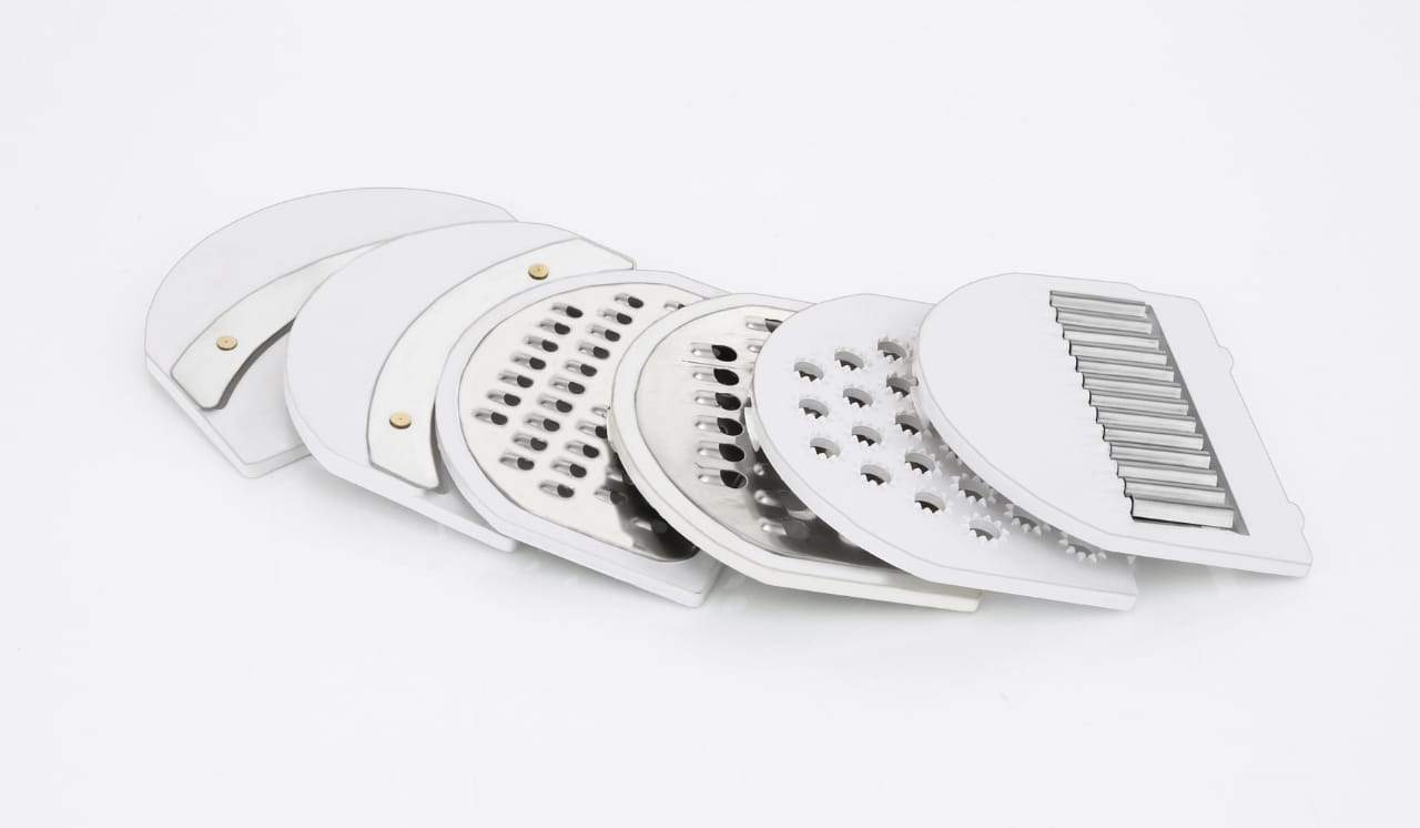 Wukusy multifunctional vegetable and fruit cutter shredder with rotating drain basket for efficient kitchen prep.