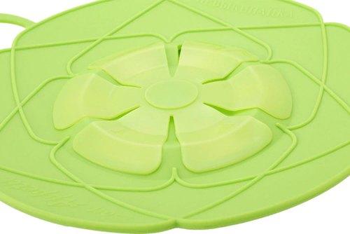 Wukusy multifunctional silicone lid cover for pots and pans, flexible kitchen lid with steam vent and grip handle.