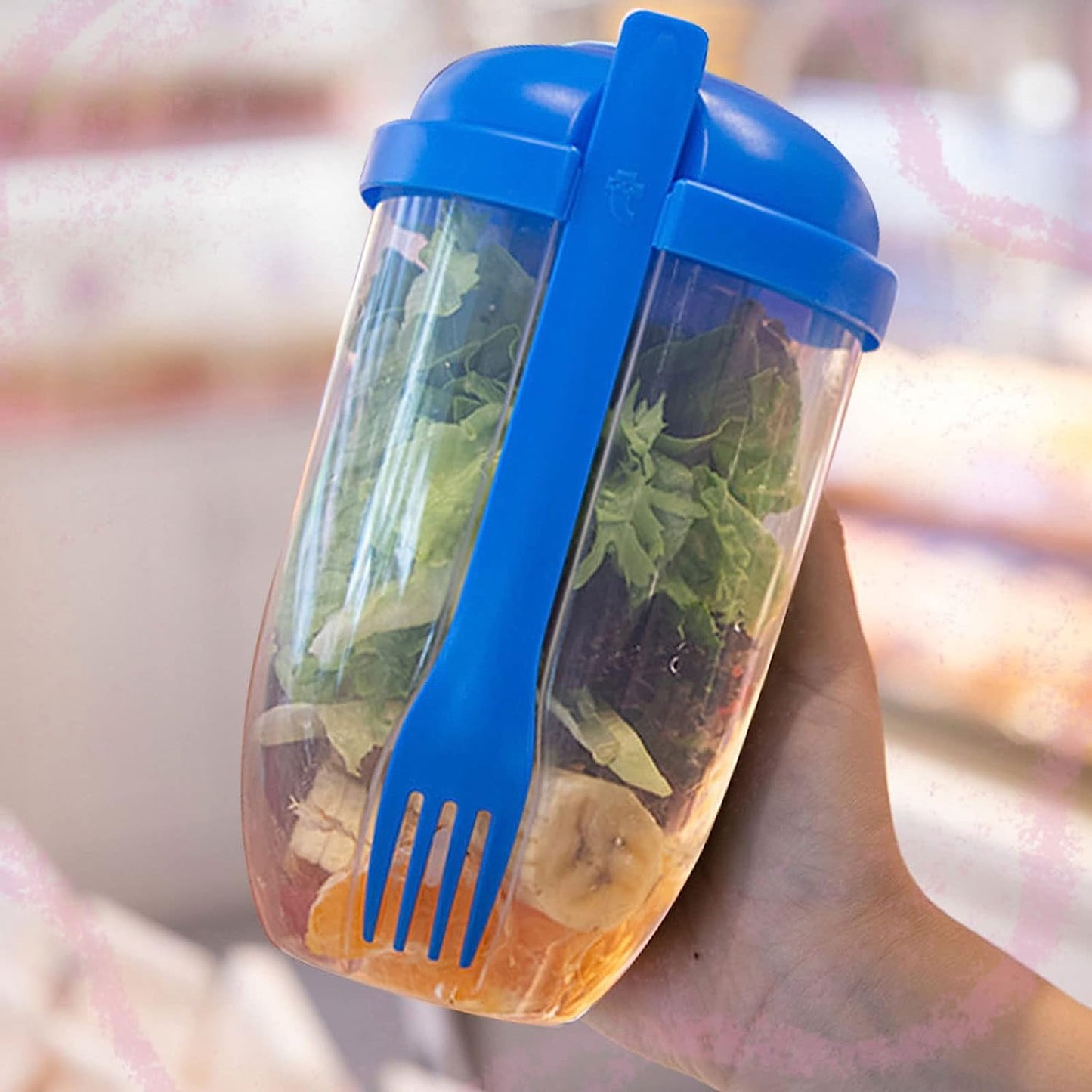 Wukusy fruit and vegetable salad cup for easy mixing and cleaning, ideal for business travel and home use.