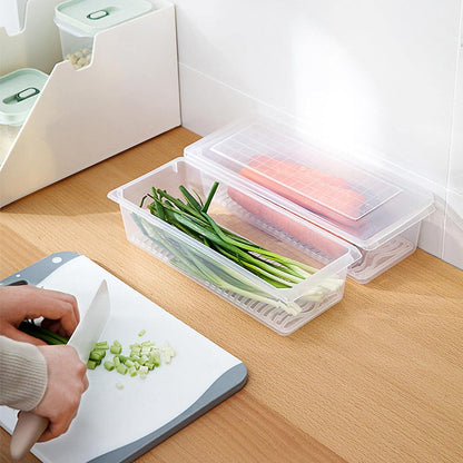 Wukusy 1500ml food storage container with removable drain plate and lid, suitable for kitchen organization and food storage.
