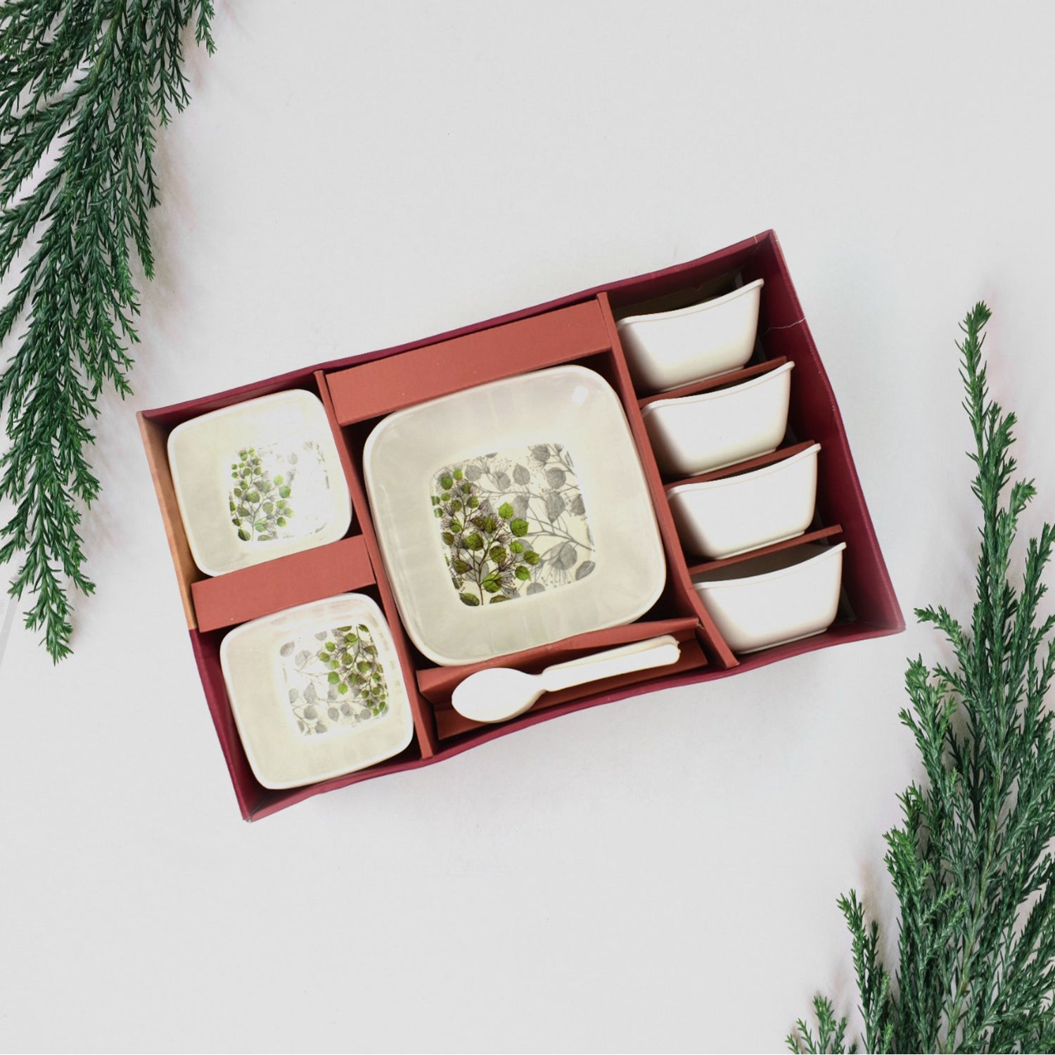 Wukusy 13-piece pudding set used as cutlery for serving food, desserts, and household or official use in a kitchen setting.