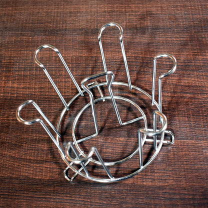 Wukusy round glass stand for holding sensitive glasses, suitable for kitchen, home, and office use, made of durable glass.