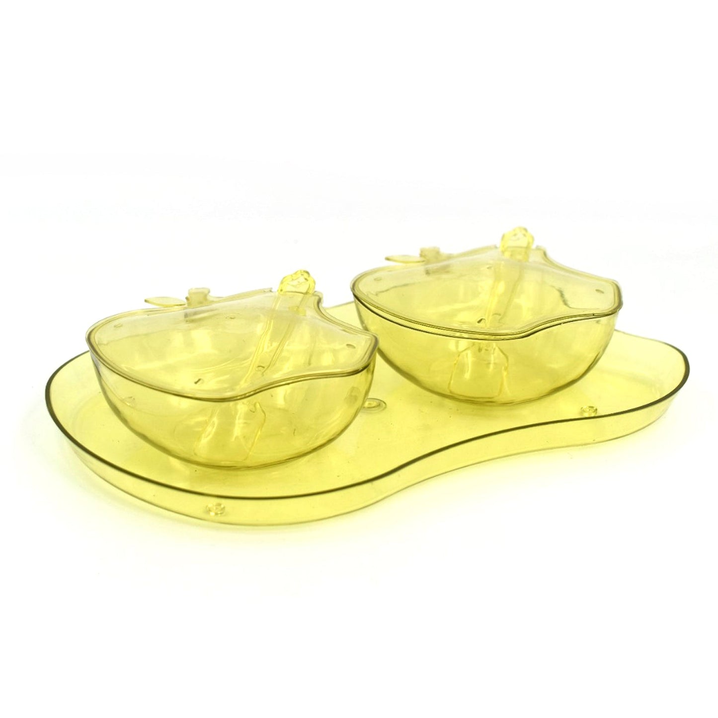 Wukusy apple-shaped tray bowl used for serving snacks and food, featuring a stylish home and kitchen design.