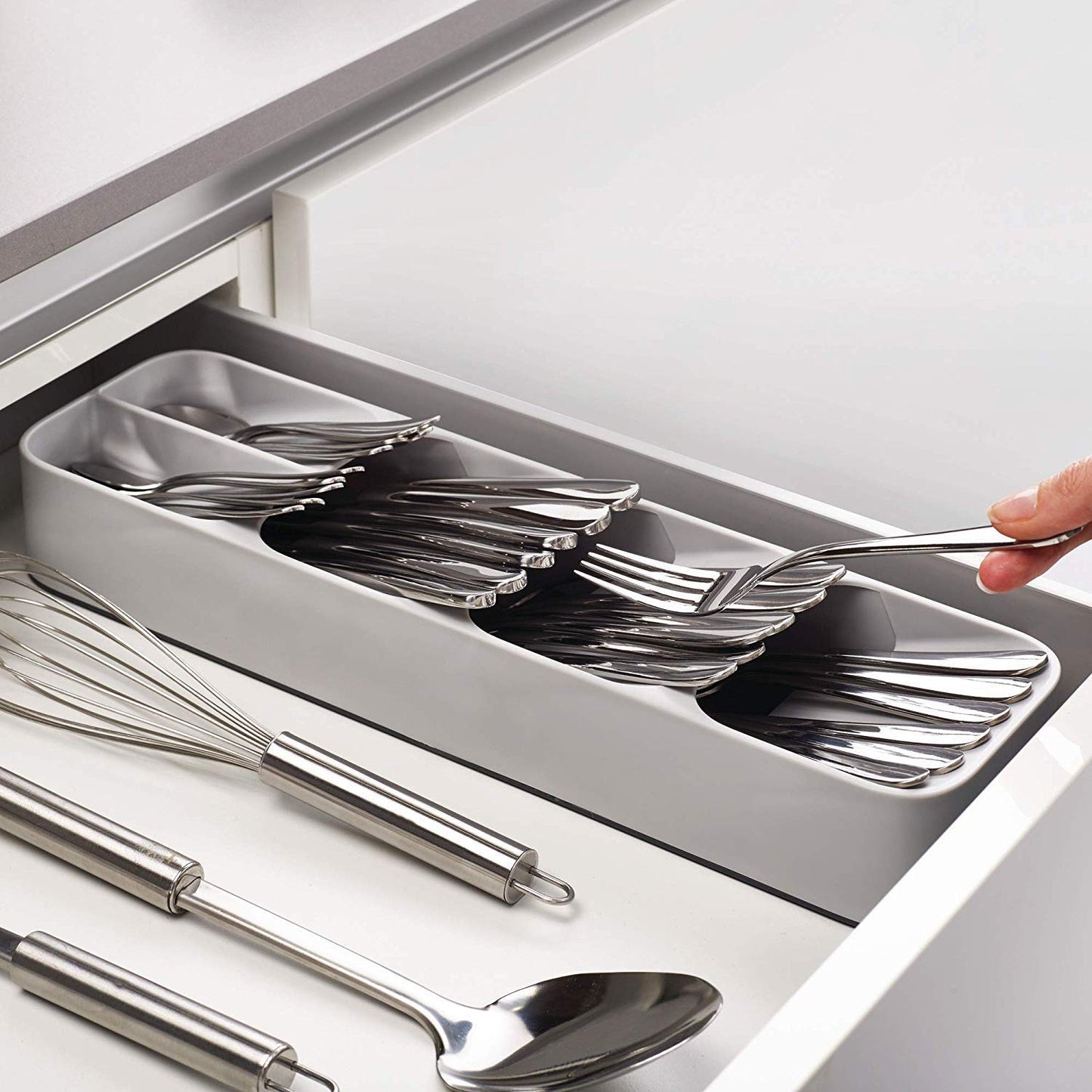 Wukusy 1-piece cutlery tray box for organizing and storing cutlery safely in kitchen drawers.