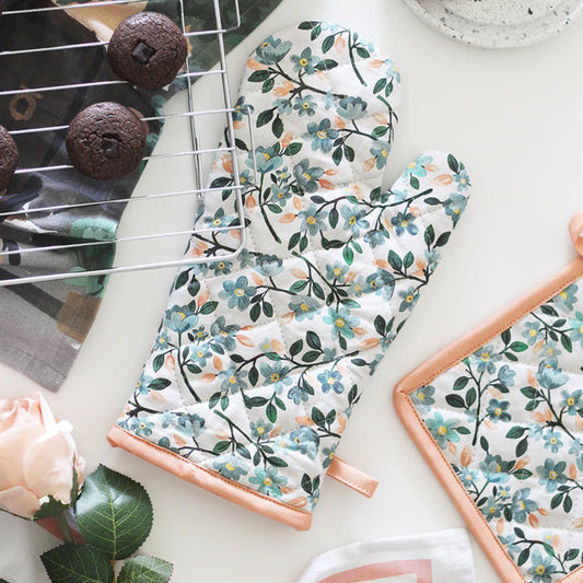 Wukusy professional cotton oven mitt gloves for heat protection in home and kitchen use, shown in the image.