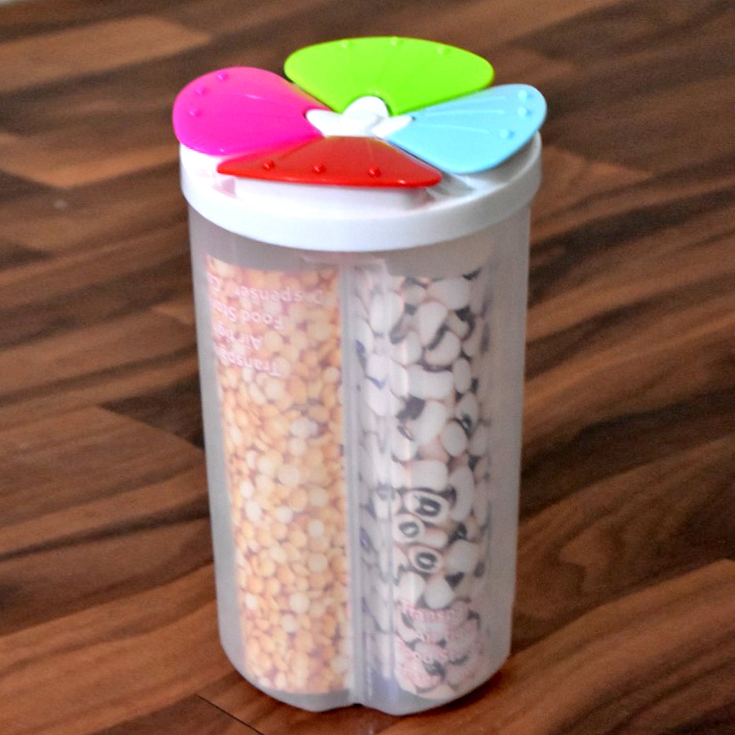 Wukusy 4-section transparent plastic storage container for food, airtight and ideal for home kitchen organization.