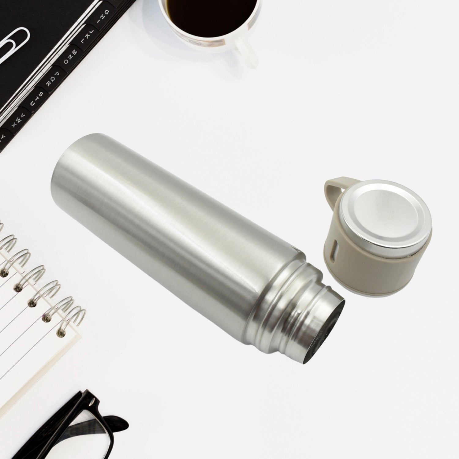 Wukusy stainless steel vacuum flask set with 3 steel cups, 500ml capacity, ideal for hot or cold drinks, travel, and gifting