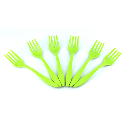 Set of six small plastic serving forks by Wukusy, ideal for kitchen dining and food serving.