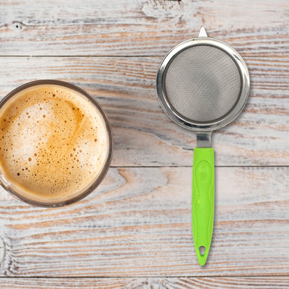 Wukusy tea and coffee strainer filter with stainless steel mesh, suitable for home kitchen brewing.