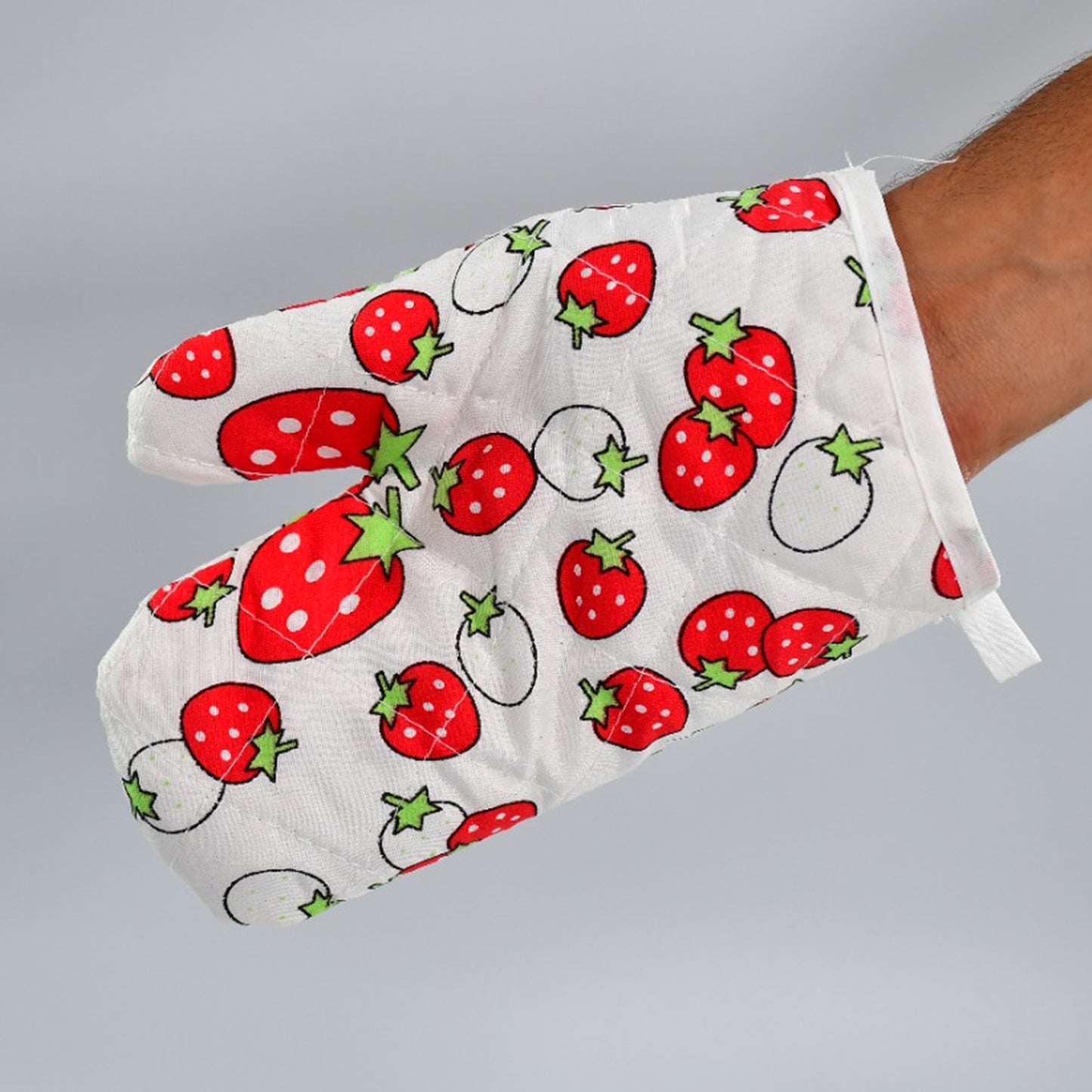 Multicoloured Wukusy designer oven mitt and pot holder set for kitchen heat protection and stylish cooking.