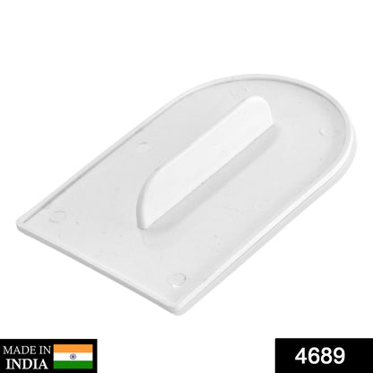 Wukusy plastic cake and pastry decorating baking icing smoother for even frosting application in home and kitchen baking.