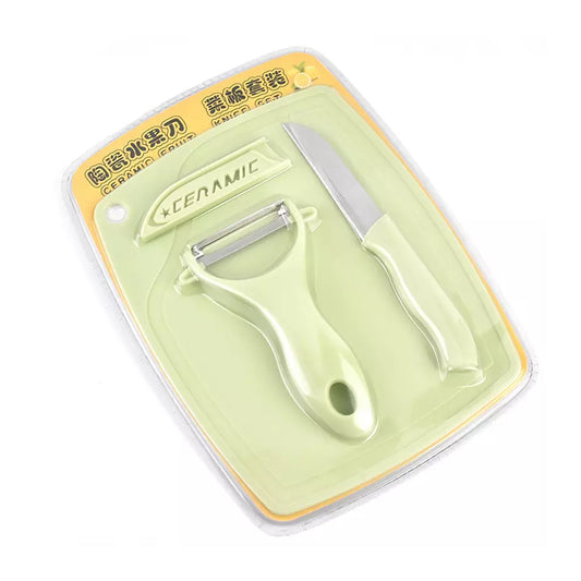 Green Wukusy plastic kitchen peeler with stainless steel blades and a 3-piece knife set for home and kitchen use.