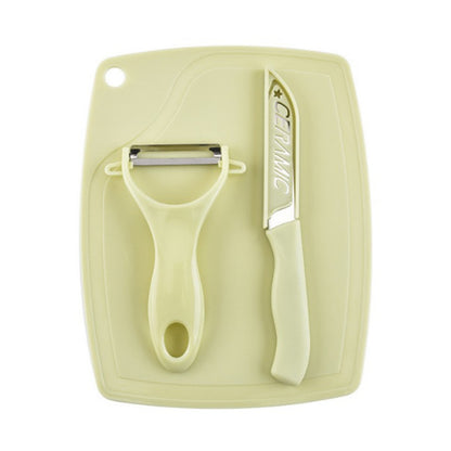 Green plastic kitchen peeler and stainless steel 3-piece knife set from Wukusy, ideal for home and kitchen use