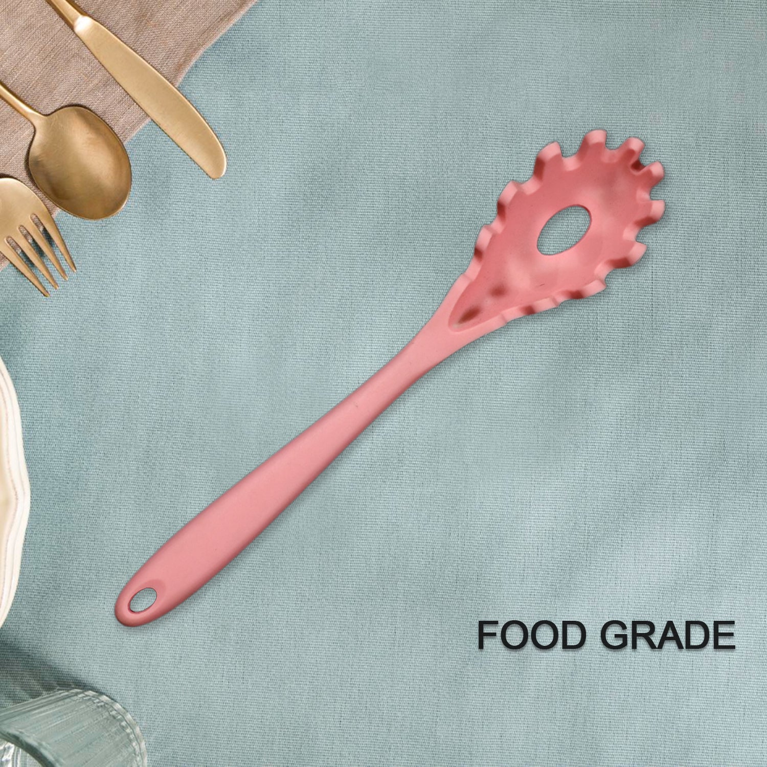 Wukusy silicone pasta fork with ergonomic handle, high-temperature resistant, non-slip spaghetti strainer and server spoon.