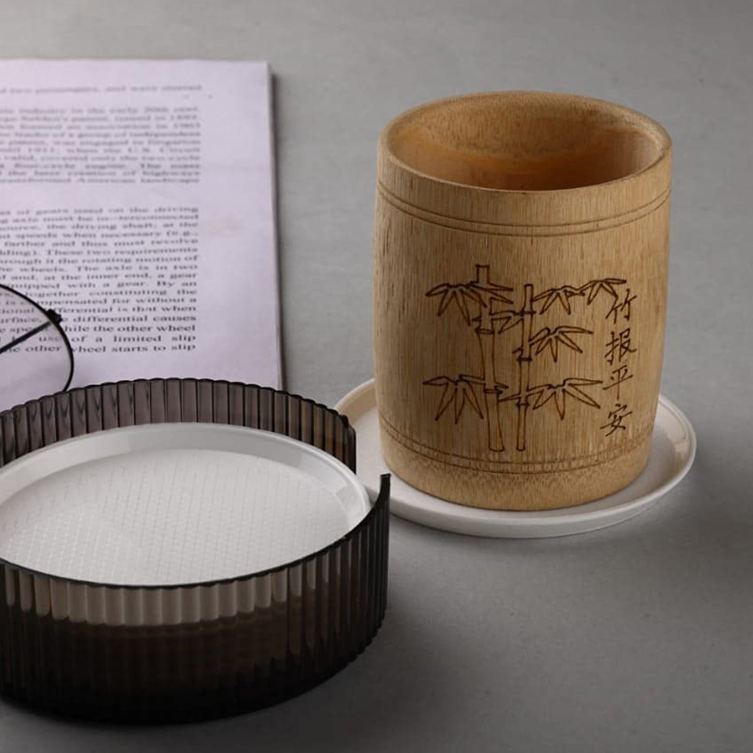 Wukusy set of 6 plastic coasters with spill protection, non-slip surface, and durable design for cups, mugs, and glasses.