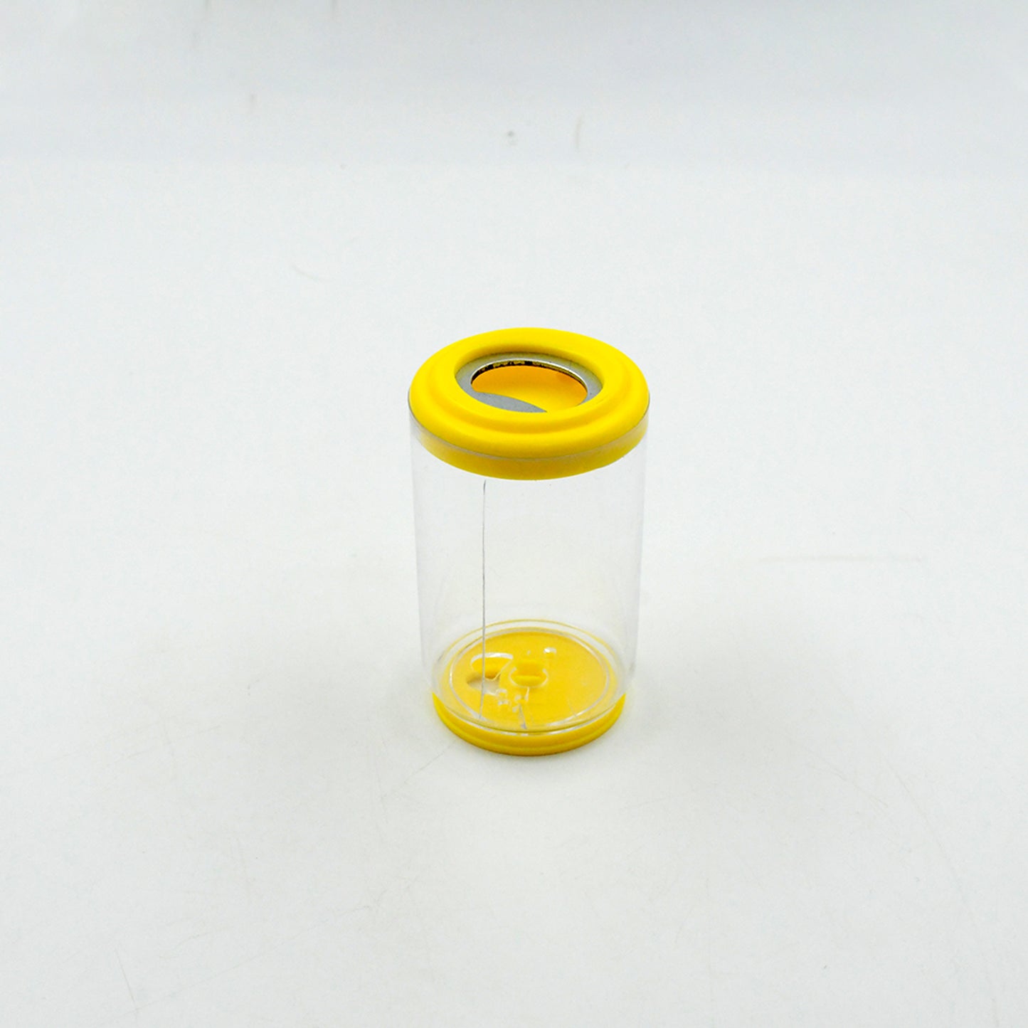 Wukusy salt dispenser and shaker set with opener, high-quality plastic bottles for home cooking, picnics, and camping.
