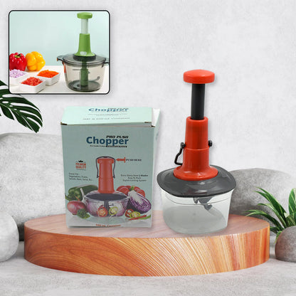 Wukusy manual fruit and vegetable chopper with 3 stainless steel blades, anti-slip base, locking system, 650ml capacity.