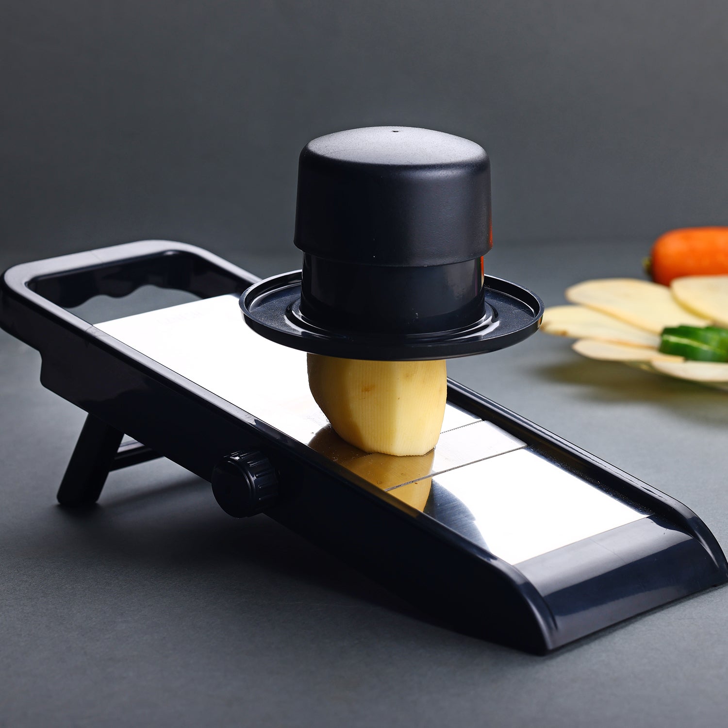 Wukusy adjustable multipurpose potato and onion slicer and grater for chips and vegetables, kitchen food prep tool.