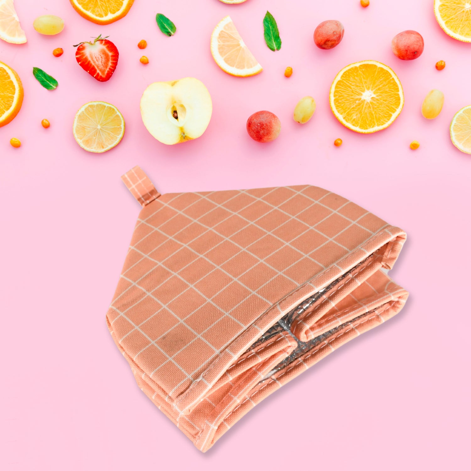 Foldable Wukusy food cover with anti-dust, heat preservation, and mosquito protection for hot food and dish insulation, 20x20 cm.