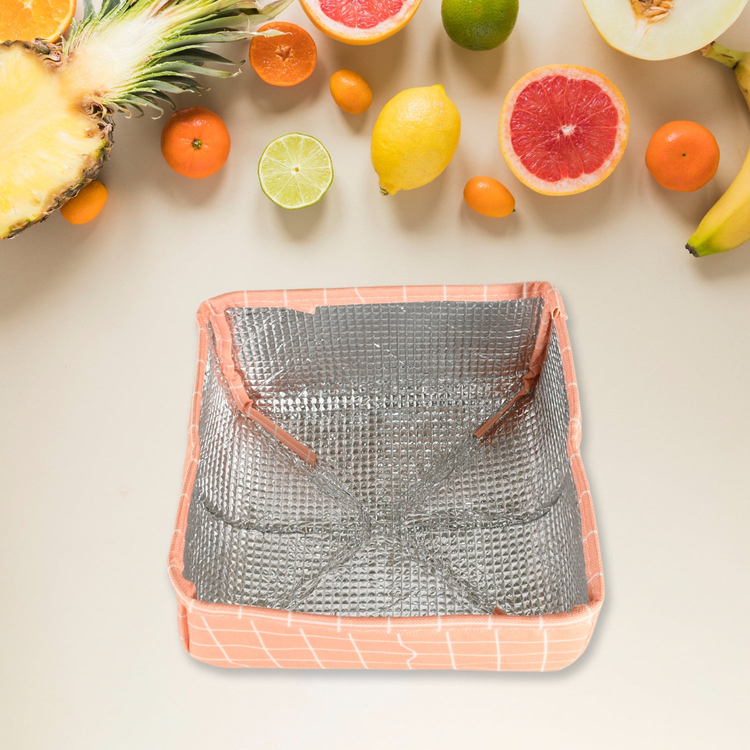 Wukusy foldable food cover with anti-dust, heat preservation, and mosquito protection, 20x20 cm, for hot food and kitchen use.