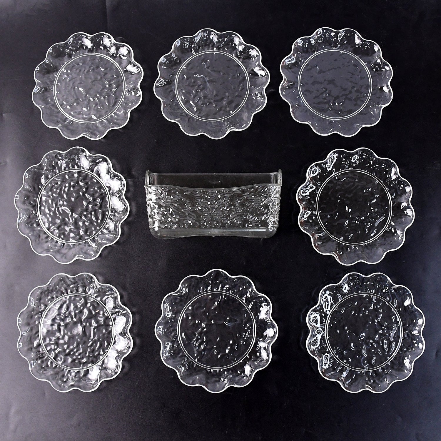 Wukusy 9-in-1 plastic bowl set with serving tray and plates, compact kitchen dinnerware for serving and eating.