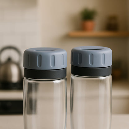 Wukusy Apex acrylic salt and pepper shaker set of 2 for kitchen and dining, clear transparent design with metal tops