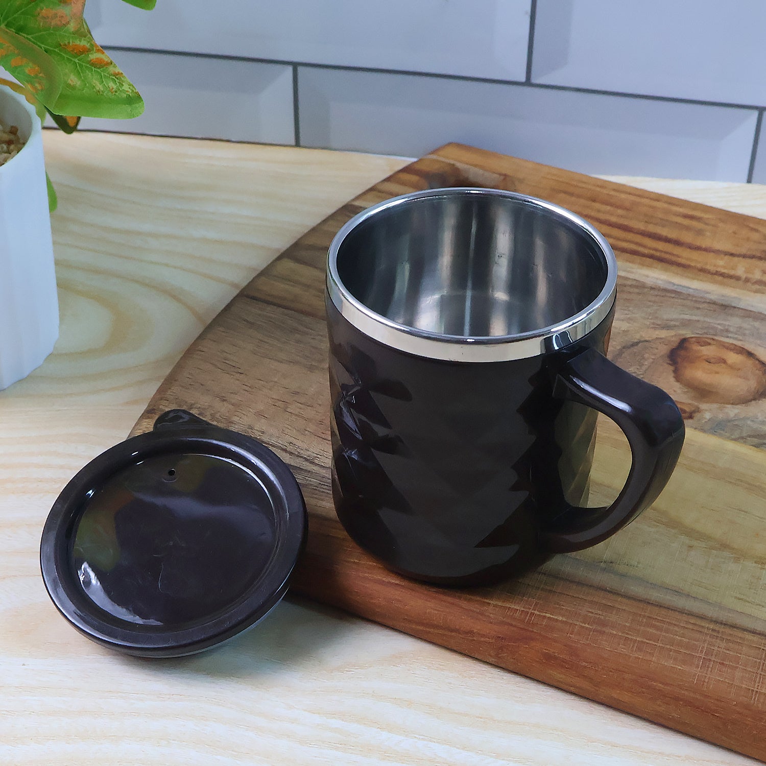 Wukusy Apex Insulated Tea and Coffee Mug, 1-piece, with a sleek design for hot beverages, suitable for home and kitchen use.