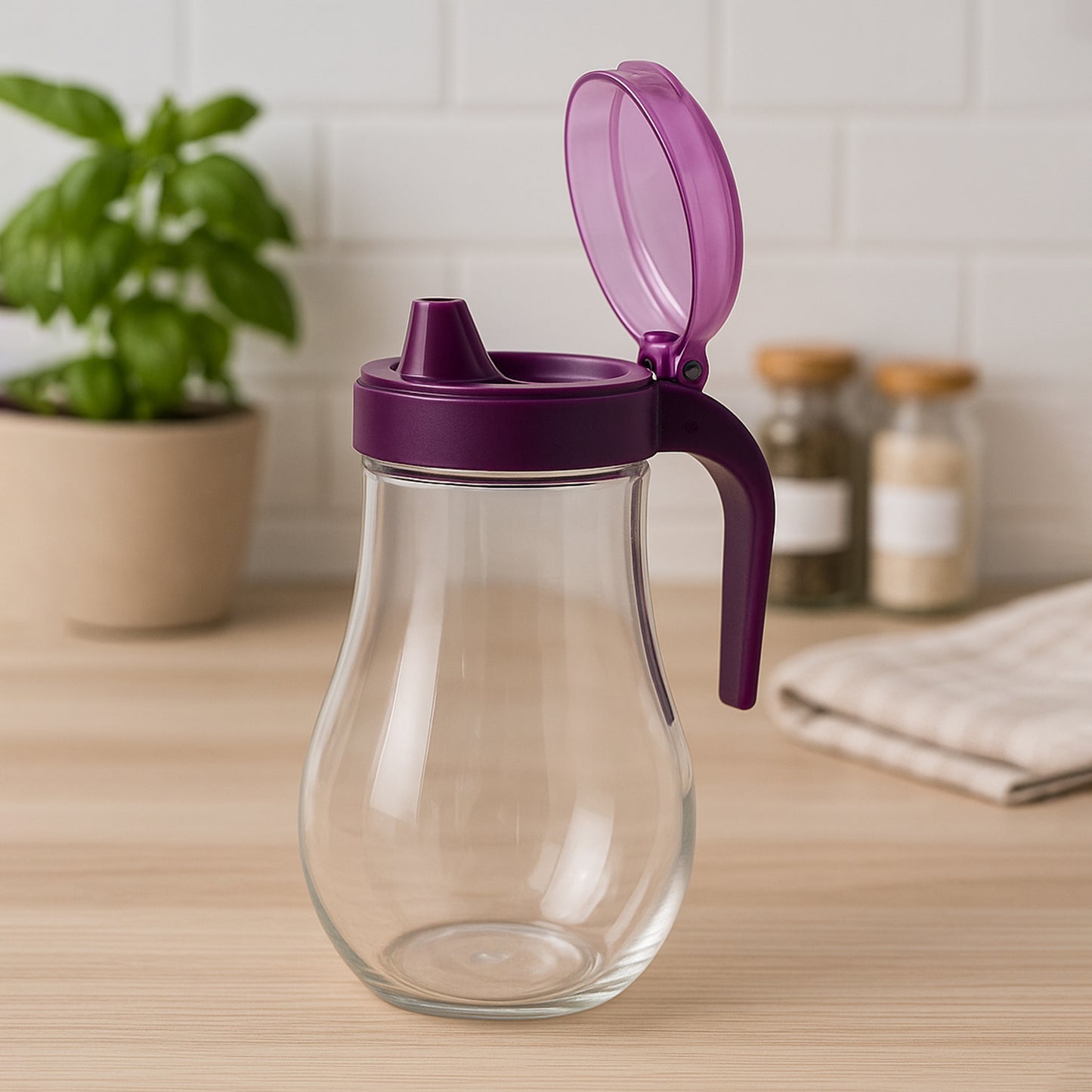 Wukusy Apex Jessy oil and juice pourer dispenser bottle, 1000ml, clear plastic container for kitchen use
