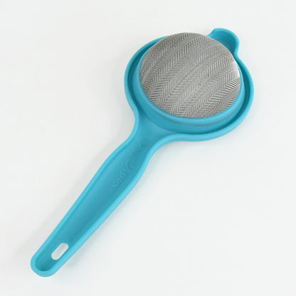 Wukusy Apex Kadak mesh strainer with high-quality stainless steel wiremesh for kitchen use, suitable for straining liquids and ingredients.