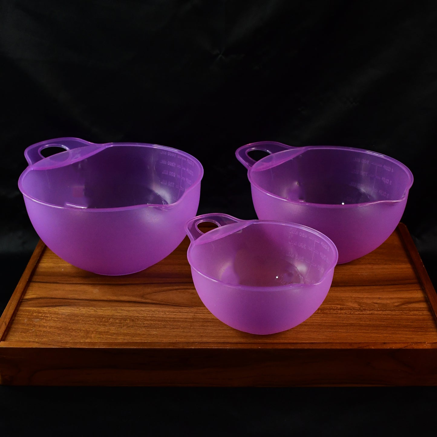 Wukusy Apex Mix Measure Prep Bowl Set with 3 stainless steel bowls for mixing, measuring, and prep in the kitchen.