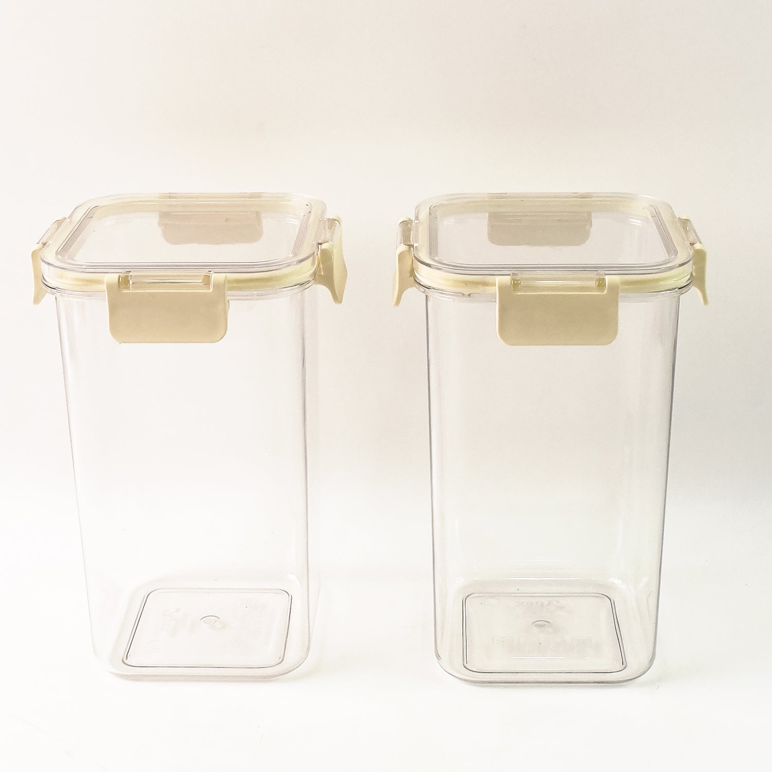 Wukusy Apex Press N Lock airtight kitchen storage container set, 2-piece, 1400ml capacity, for fresh food organization.