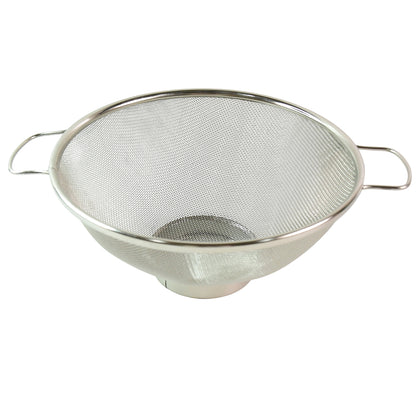 Wukusy Apex stainless steel mesh colander for draining pasta, vegetables, and fruits in a home kitchen setting.