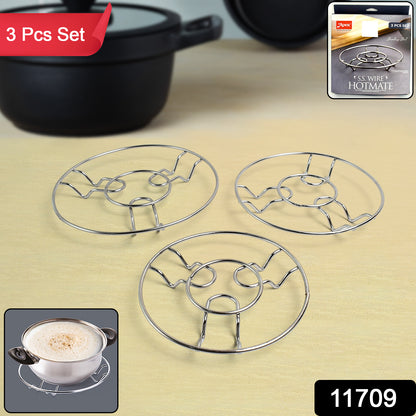 Set of three Wukusy Apex stainless steel wire hotmate trivets for protecting surfaces from hot cookware in the kitchen.