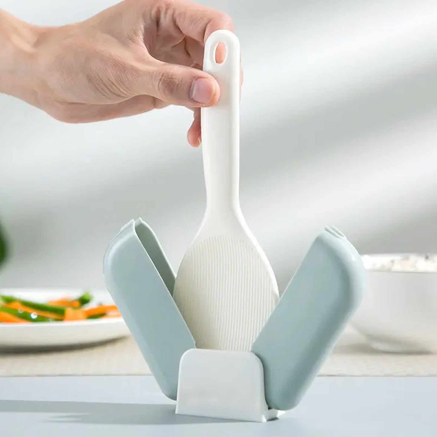 Wukusy automatic open-close kitchen rice spoon holder with dust cover, black plastic, designed for easy storage and hygiene.