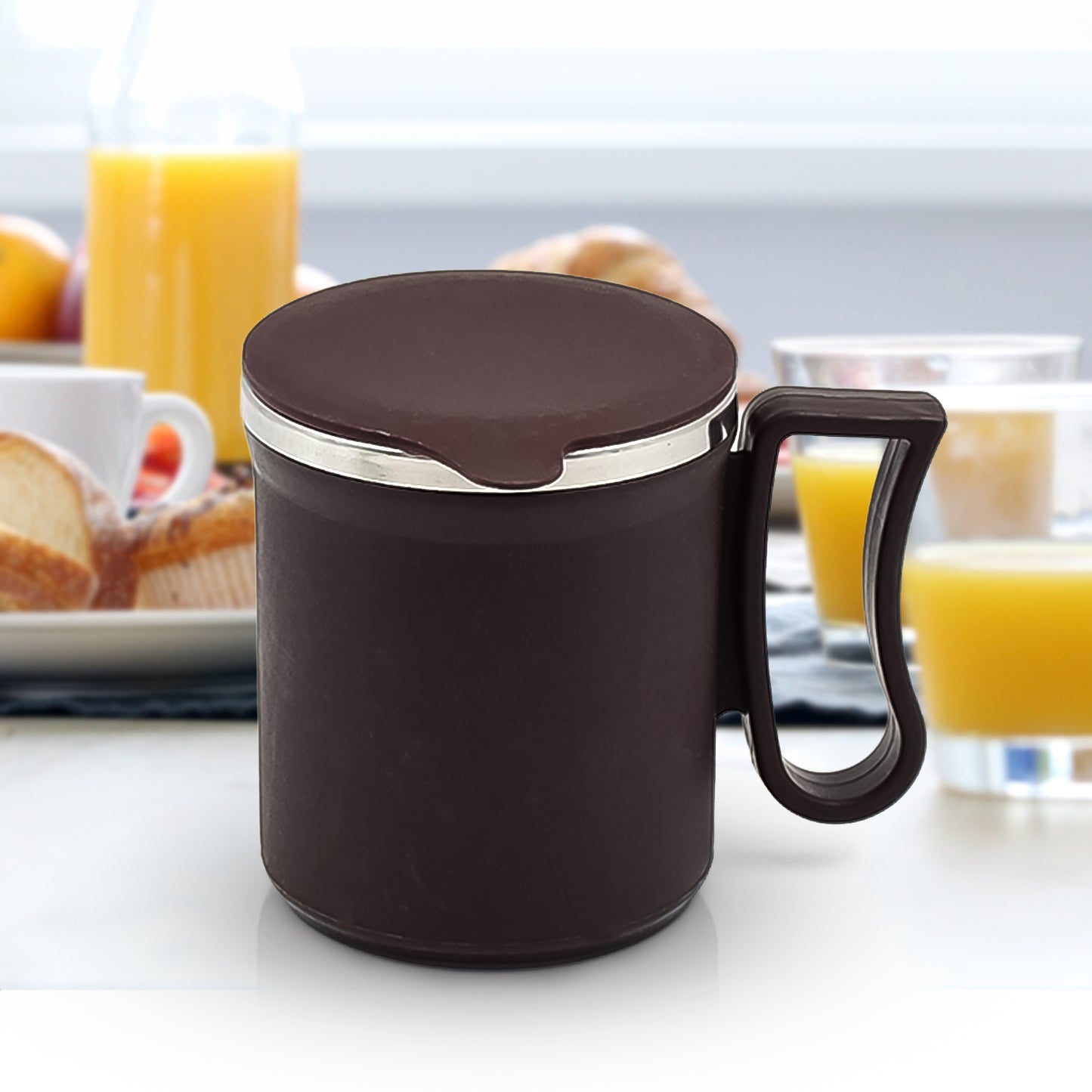 Wukusy stainless steel coffee mug with lid and handle, plastic-covered, random color, 200 ml capacity, ideal for home and kitchen use