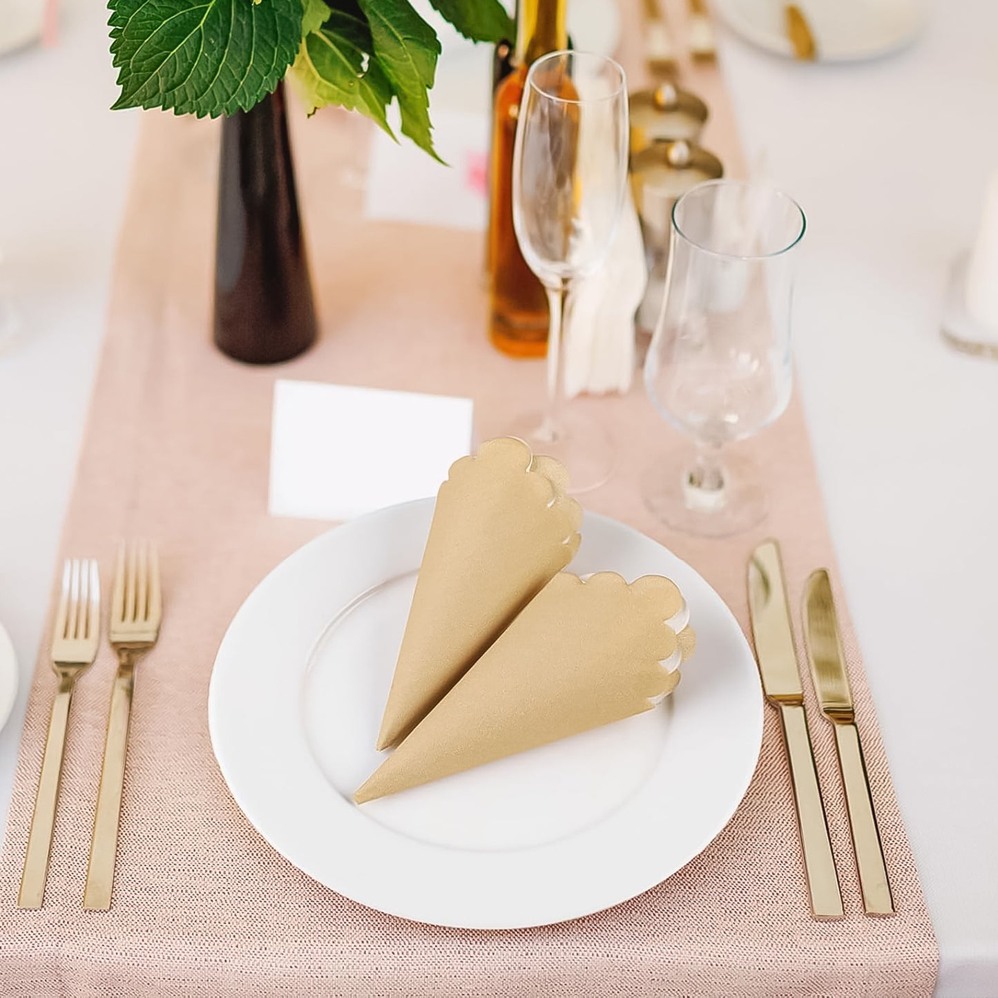 Set of 120 disposable scalloped edge tissue napkins by Wukusy, perfect for home and kitchen use at gatherings and events.
