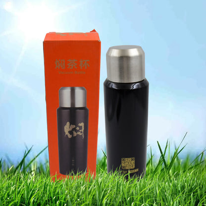 Wukusy double-walled insulated thermal bottle for hot and cold water, tea, or coffee, 600 ml, in a sleek stainless steel design