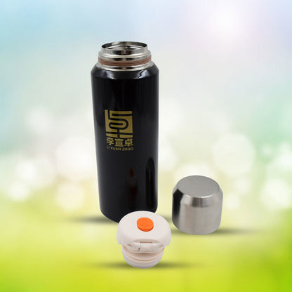 Wukusy double-walled insulated thermal bottle 600ml for hot and cold water, tea, and coffee in a sleek stainless steel design