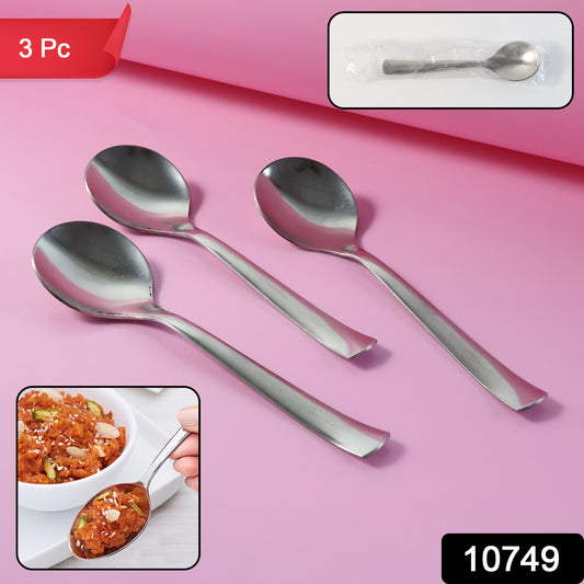 Set of three Wukusy everyday dining spoons, stainless steel kitchen utensils for daily use, on a neutral background